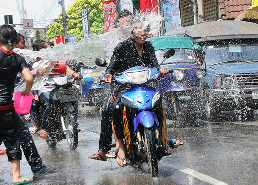 songkran on motorbikes