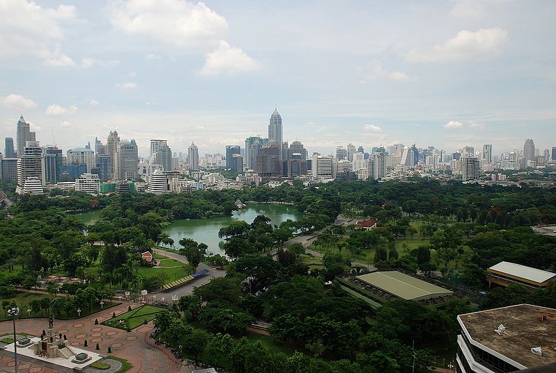 Lumphini Park in Bangkok - copyright Terence Ong, Creative Commons