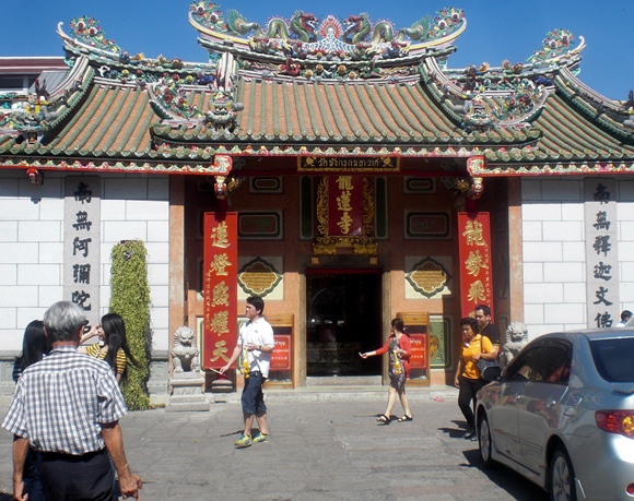 Chinese temples in Bangkok's Chinatown will be packed over Chinese New Year