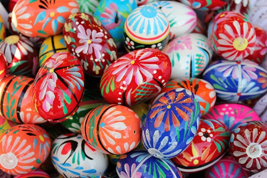 easter eggs four seasons