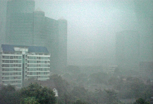 Rain dissipates heat in Bangkok