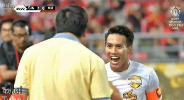 Teeratep Winothai goal against Manchester United