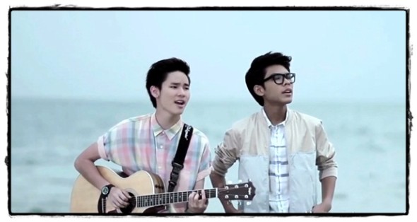 split thai pop duo