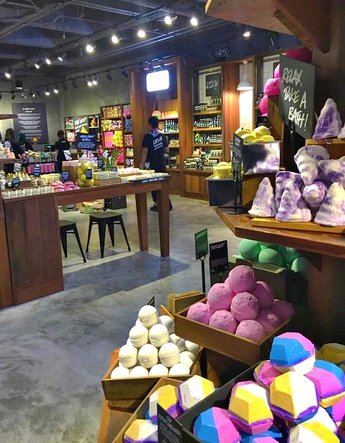 Lush Bangkok located at Siam Center