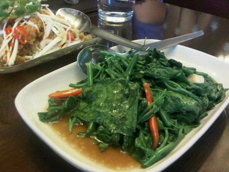 thai vegetables in oyster sauce