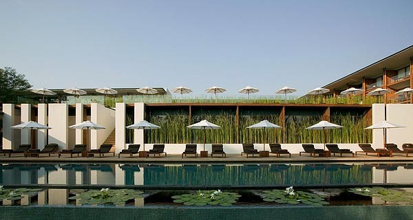 chedi_chiang_mai_swimming_pool