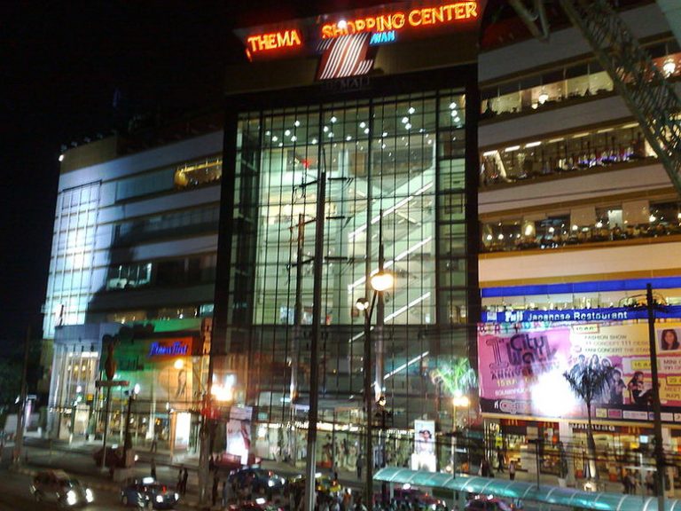 The Mall Ngam Wong Wan in Northern Bangkok, Thailand – Cheap Shopping, Excellent Restaurants