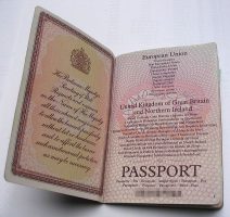 636px-British-passport