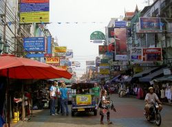 khao san road bangkok shopping