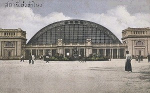 hua lamphong train station bangkok