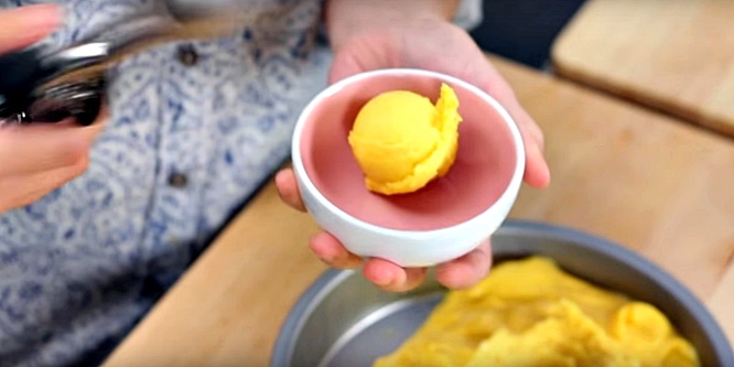 vegan-mango-ice-cream