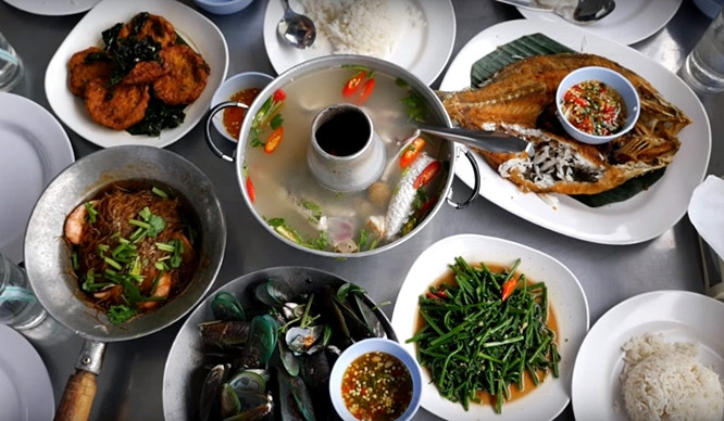 thai seafood.
