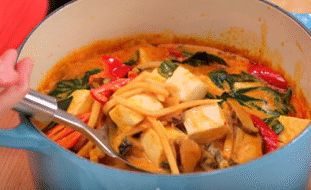 How to make Vegan Thai Red Curry aka Gaeng Ped Mangsawirat — easy and delicious